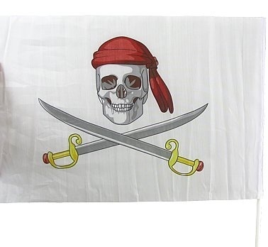 Bílá pirátská vlajka na tyčce