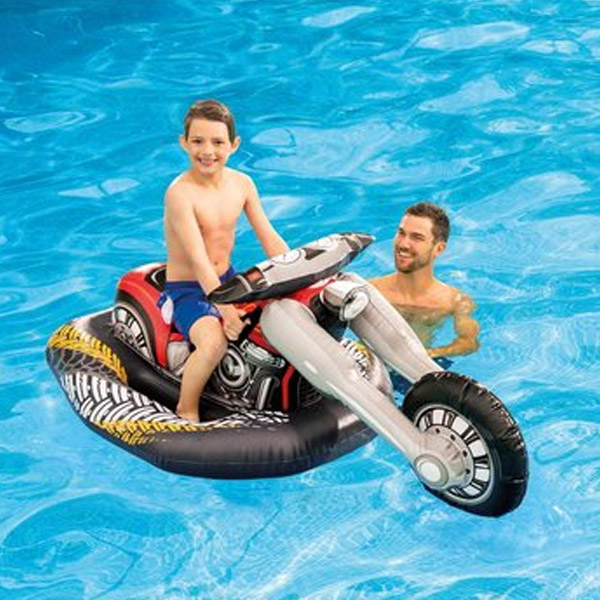 Nafukovací motorka na vodu