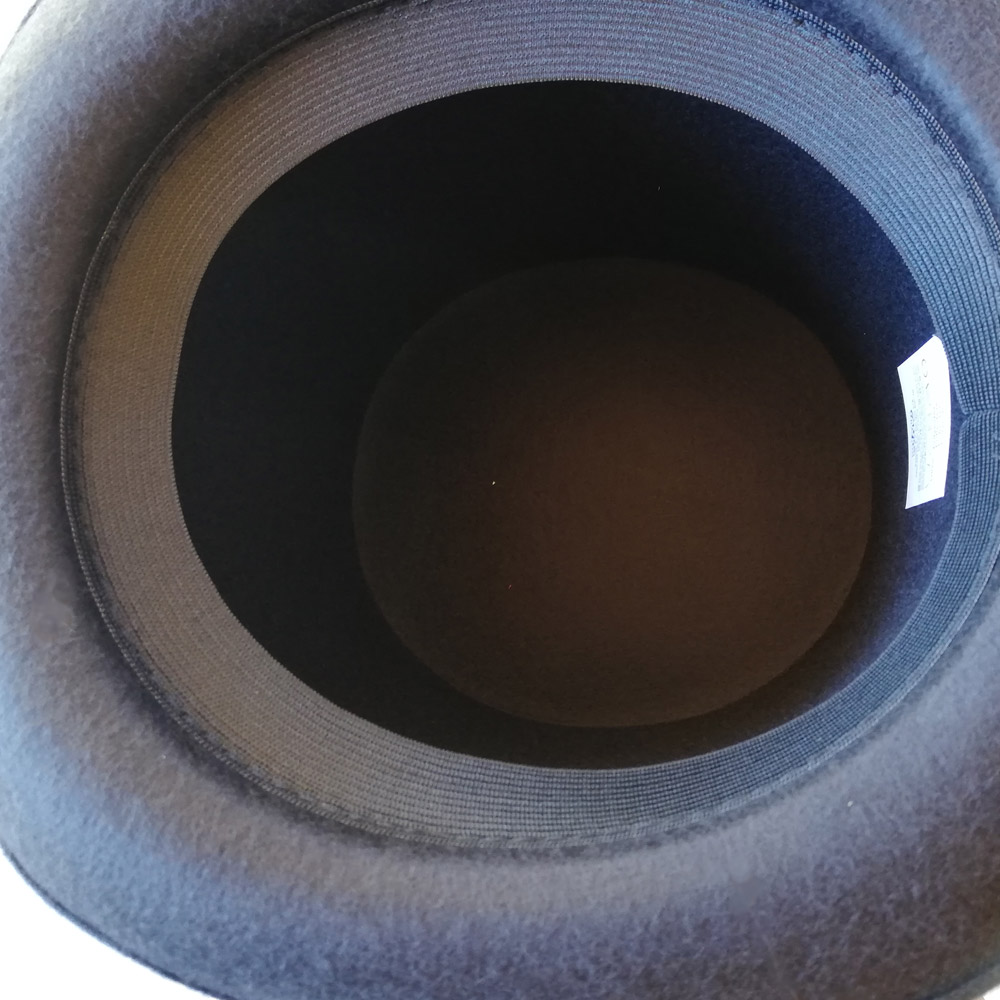 Cylindr černý - vysoce kvalitní