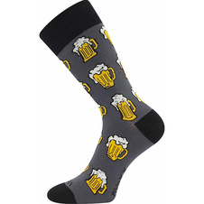 Pivní ponožky v plechovce