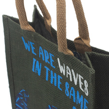Jutová taška We are Waves tmavá