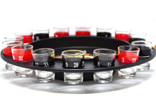 Alkoholová ruleta s panáky
