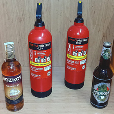 Hasicí přístroj - Úkryt na alkohol