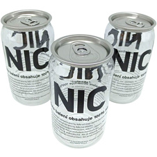 NIC v plechovce