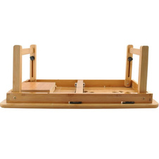 Dřevěný stolek na notebook do postele