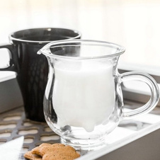 Konvička na mléko s vemínkem