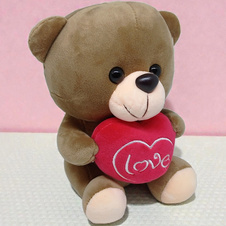 Medvídek sedící se srdíčkem plyš 19cm - hnědý