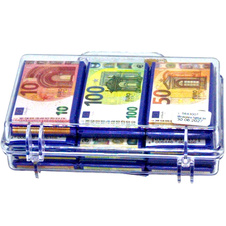 Kufřík s čokoládovými eurobankovkami