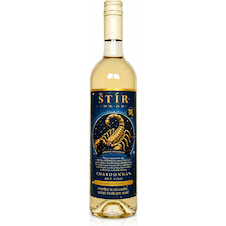 Dárkové bílé víno 0,75 l Chardonnay ŠTÍR