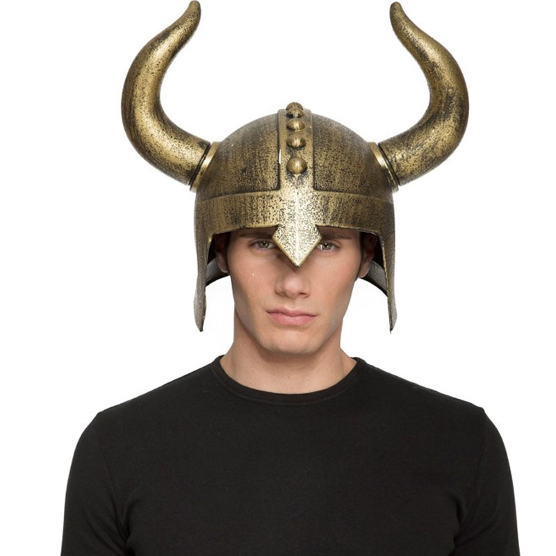 Mohutná vikingská helma s kroucenými rohy