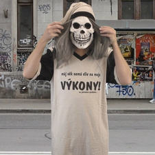 Noční košile - Můj věk nemá vliv na moje výkony